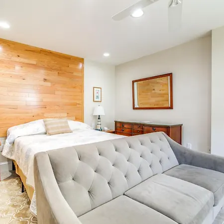 Pet-Friendly Garden Studio About 25 Mi To Boston!